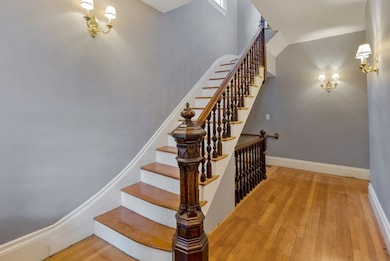 32 Lake St unit 2, Arlington, MA 02474 - photo 2