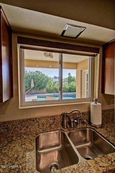 Kichen SS sink w window w pool view