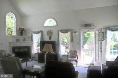 257 Park Ave, Mount Joy, PA 17552 - photo 2