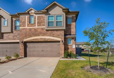 3822 Lancer Cir, Pearland, TX 77581 - photo 2