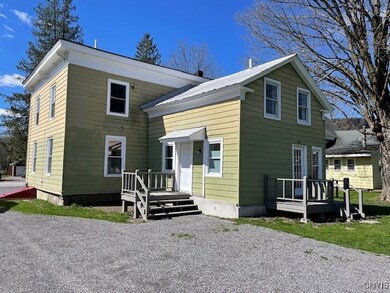 Back entrance to the 2nd smaller unit.