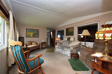 318 Penny Ln, Shelburne, VT 05482 - photo 5