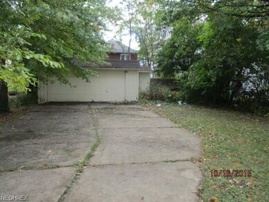 3392 Altamont Ave, Cleveland, OH 44118 - photo 4