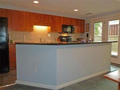 5 Lancaster St unit B, Cambridge, MA 02140 - photo 2