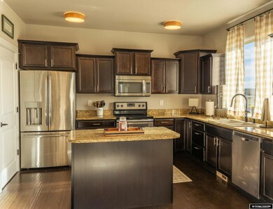 935 Flicker St, Douglas, WY 82633 - photo 6