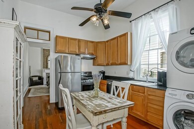 Eat-in Kitchen