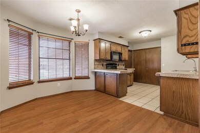 2201 NE 8th St, Moore, OK 73160 - photo 3