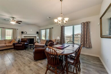 2128 Hill Crest Ct, Weatherford, TX 76086 - photo 7