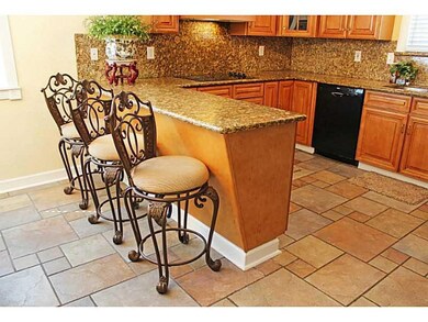 Kitchen. Breakfast bar
