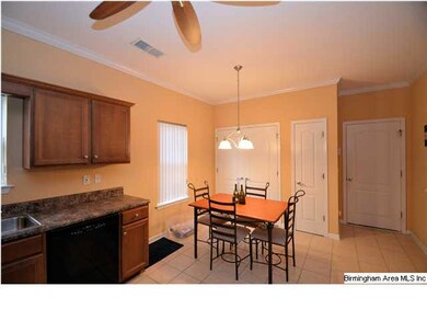 Eat-in Kitchen
