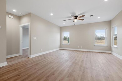 104 Arrow Point, Fredericksburg, TX 78624 - photo 3