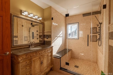 16 Tudor Rd, Hicksville, NY 11801 - photo 7