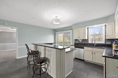 8012 Saint Matthew Dr, West Chester, OH 45069 - photo 6