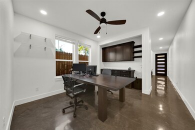 4817 Creekmont Dr, Houston, TX 77091 - photo 3