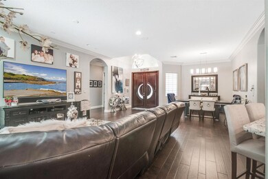 Living room 4