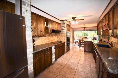 3904 Colorado St, Texarkana, TX 75503 - photo 7