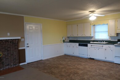 006 kitchen