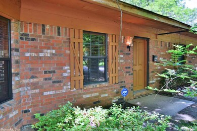 1497 Manor St, Conway, AR 72034 - photo 2