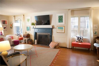 2406 Raymond Dr, Des Moines, IA 50310 - photo 4