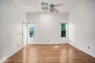 06-Master Bedroom