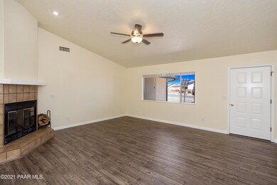 003_Living Room