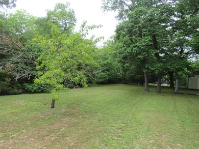 1301 W Sears St, Denison, TX 75020 - photo 4