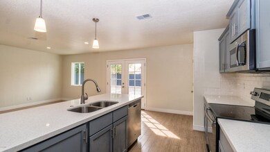 5228 W Aster-8