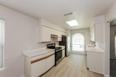 1816 Christopher Dr, Fort Worth, TX 76140 - photo 6