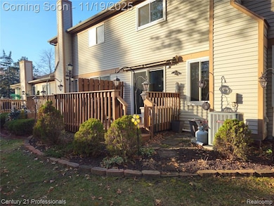 35457 Pheasant Ln, Westland, MI 48185 - photo 3