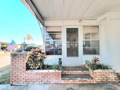 932 Strongbox Ln, North Fort Myers, FL 33917 - photo 2