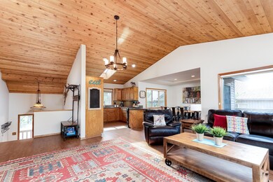 17660 Rogue Ln, Sunriver, OR 97707 - photo 4