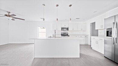 3212 Jeffcott St, Fort Myers, FL 33916 - photo 7