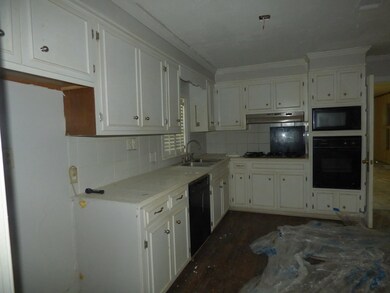 708 Dyson Dr, McComb, MS 39648 - photo 4