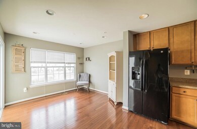 8431 Stansbury Lake Dr, Baltimore, MD 21222 - photo 7