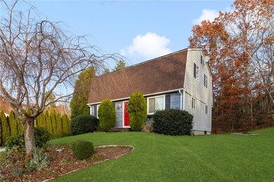 Front side view - lots of lawn space - Vinyl sidin