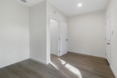 1320 E Garnett St, Gainesville, TX 76240 - photo 4