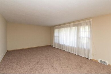 1912 73rd St, Windsor Heights, IA 50324 - photo 4