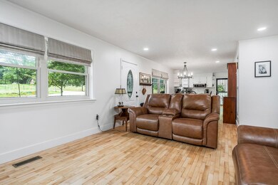 2549 Jamestown Hwy, Alpine, TN 38543 - photo 4