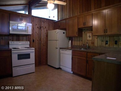 641 Greenview Dr, Basye-Bryce Mountain, VA 22810 - photo 2