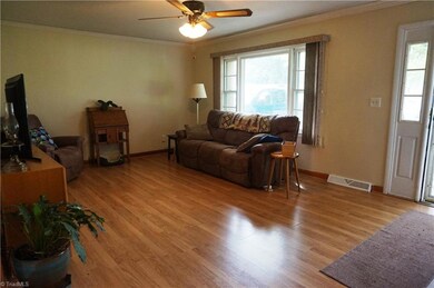 Very spacious living room