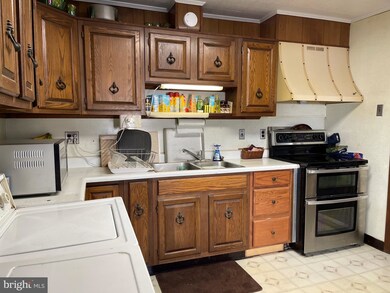 35 Republic Ave, Norristown, PA 19403 - photo 7