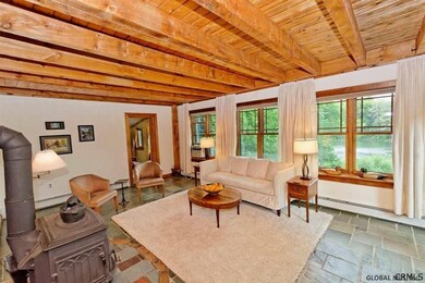 31 Hillside Ave, Saratoga Springs, NY 12866 - photo 4