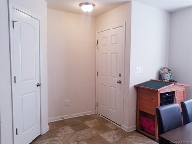 812 Ranchero St, Statesville, NC 28677 - photo 2