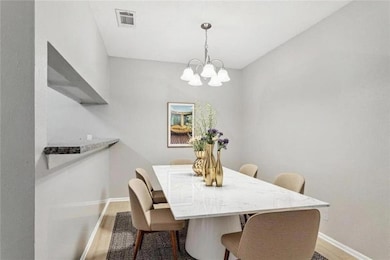 Dining virtually staged