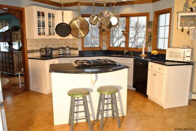 11 Woodridge Dr, Albany, NY 12211 - photo 6