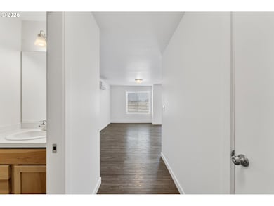 774 NE 11th St, Hermiston, OR 97838 - photo 3