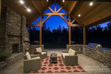 61805 Ten Barr Ranch Rd, Bend, OR 97701 - photo 6