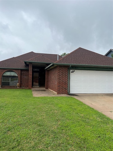 1428 NE 26th St, Moore, OK 73160 - photo 2