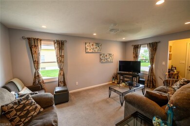 SPACIOUS FAMILY ROOM