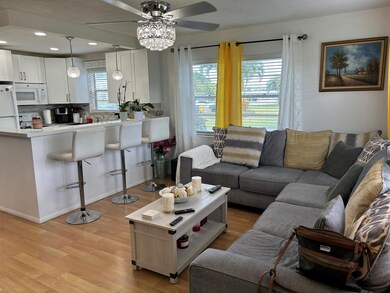 172 Camden H, West Palm Beach, FL 33417 - photo 2